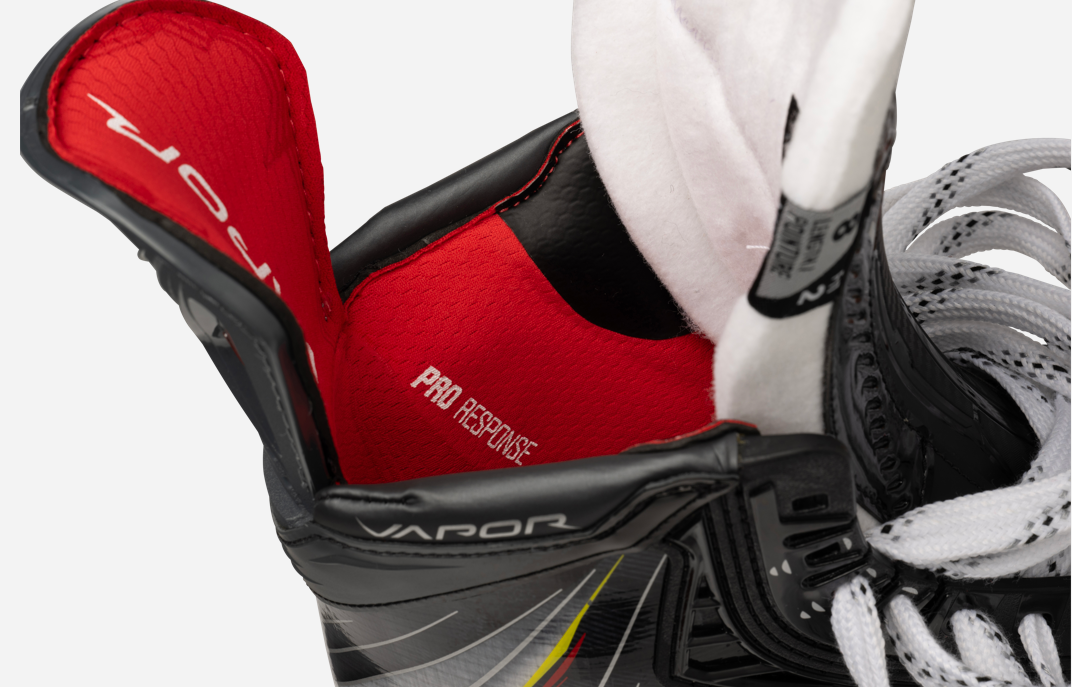 S25 Bauer Vapor Flypro Ice Hockey Skates - Intermediate